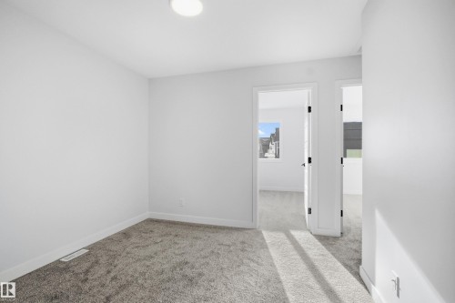 679 Orchards Boulevard, Edmonton, AB - Indoor Photo Showing Other Room