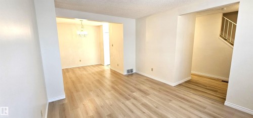 12A Castle Terrace, Edmonton, AB - Indoor Photo Showing Other Room