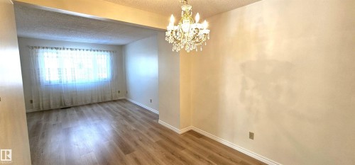 12A Castle Terrace, Edmonton, AB - Indoor Photo Showing Other Room