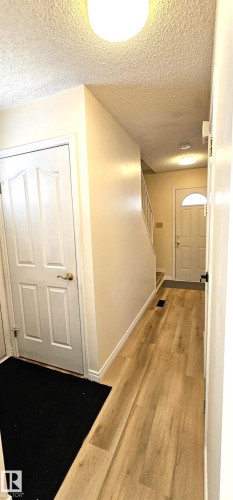 12A Castle Terrace, Edmonton, AB - Indoor Photo Showing Other Room