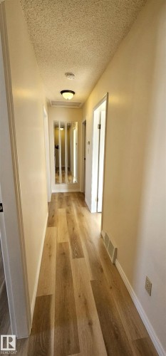 12A Castle Terrace, Edmonton, AB - Indoor Photo Showing Other Room