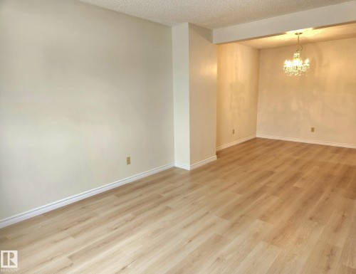 12A Castle Terrace, Edmonton, AB - Indoor Photo Showing Other Room