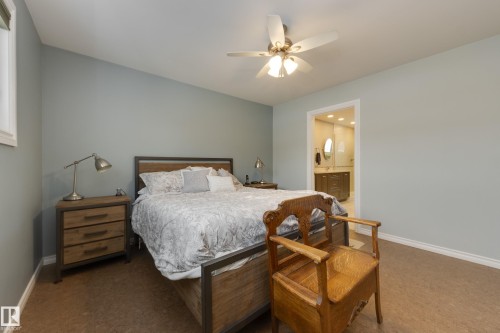 16407 87 Avenue, Edmonton, AB - Indoor Photo Showing Bedroom