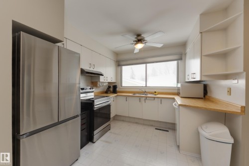 16407 87 Avenue, Edmonton, AB - Indoor Photo Showing Kitchen With Double Sink