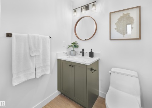 43 Westridge Road, Edmonton, AB - Indoor Photo Showing Bathroom