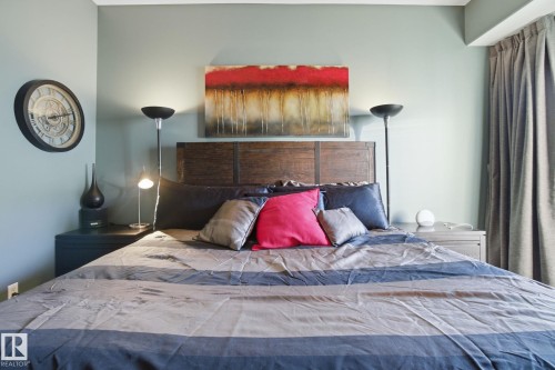 1102 10319 111 Street, Edmonton, AB - Indoor Photo Showing Bedroom