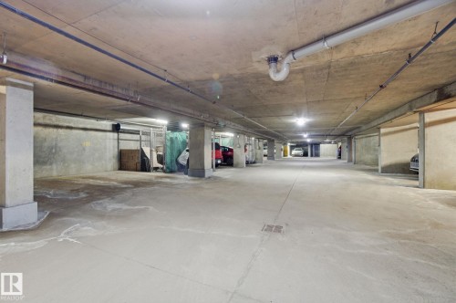 1102 10319 111 Street, Edmonton, AB - Indoor Photo Showing Garage