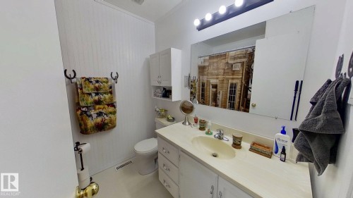 5307 Willow Drive, Boyle, AB - Indoor Photo Showing Bathroom