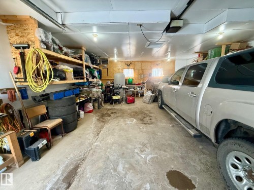 5307 Willow Drive, Boyle, AB - Indoor Photo Showing Garage