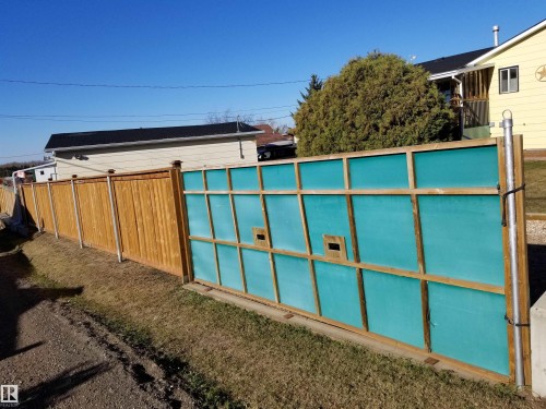 5307 Willow Drive, Boyle, AB - Outdoor