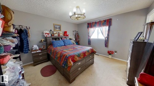 5307 Willow Drive, Boyle, AB - Indoor Photo Showing Bedroom