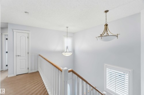 9 3003 34 Avenue, Edmonton, AB - Indoor Photo Showing Other Room