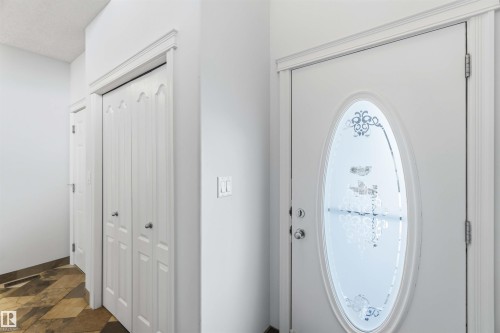 9 3003 34 Avenue, Edmonton, AB - Indoor Photo Showing Other Room