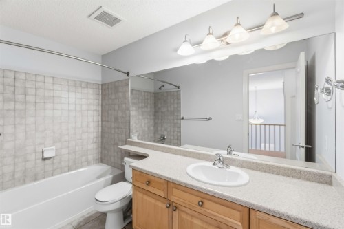9 3003 34 Avenue, Edmonton, AB - Indoor Photo Showing Bathroom