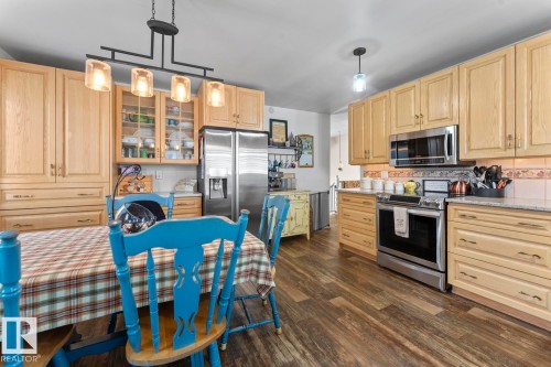4712 49 Avenue, Cold Lake, AB - Indoor Photo Showing Kitchen