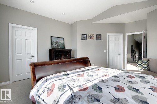 13020 164 Avenue, Edmonton, AB - Indoor Photo Showing Bedroom