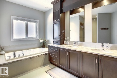 13020 164 Avenue, Edmonton, AB - Indoor Photo Showing Bathroom