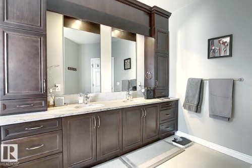 13020 164 Avenue, Edmonton, AB - Indoor Photo Showing Bathroom