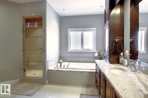 13020 164 Avenue, Edmonton, AB - Indoor Photo Showing Bathroom