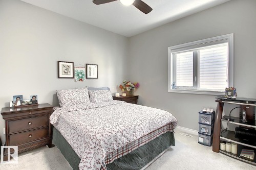 13020 164 Avenue, Edmonton, AB - Indoor Photo Showing Bedroom
