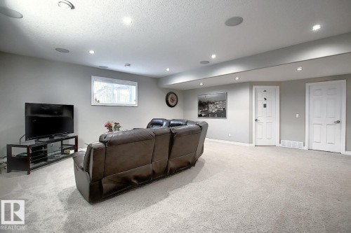 13020 164 Avenue, Edmonton, AB - Indoor