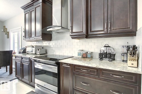 13020 164 Avenue, Edmonton, AB - Indoor Photo Showing Kitchen With Upgraded Kitchen