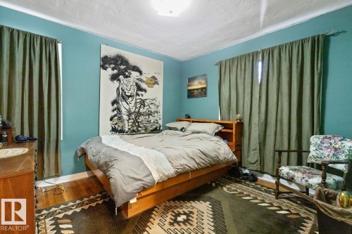 8906 94 Avenue, Edmonton, AB - Indoor Photo Showing Bedroom