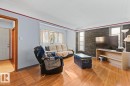 8906 94 Avenue, Edmonton, AB  - Indoor Photo Showing Living Room 