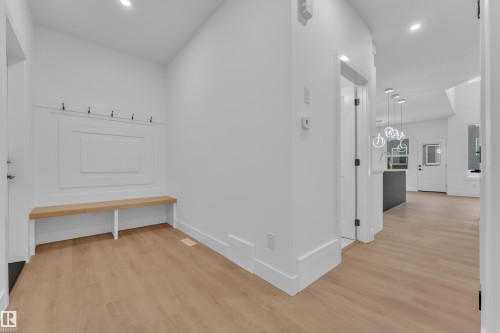 3606 40 Avenue, Beaumont, AB - Indoor Photo Showing Other Room