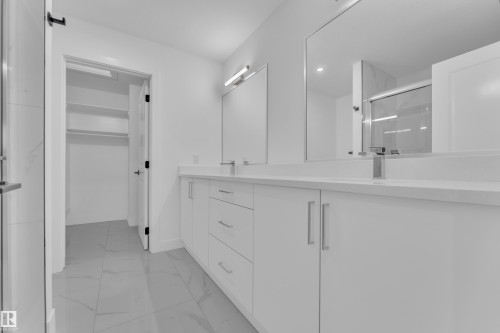 3606 40 Avenue, Beaumont, AB - Indoor