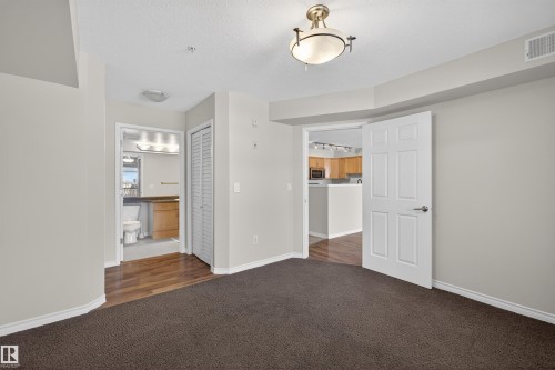 102 1589 Glastonbury Boulevard, Edmonton, AB - Indoor Photo Showing Other Room