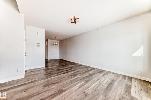 22 Meadowview Way, Leduc, AB - Indoor Photo Showing Other Room