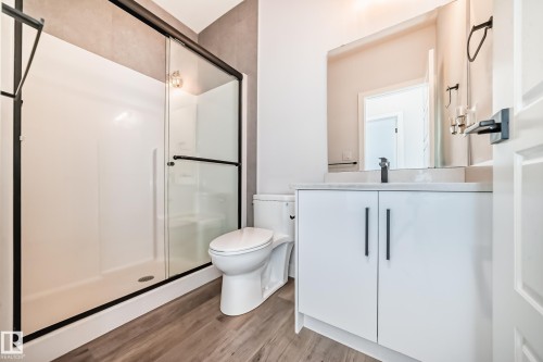 22 Meadowview Way, Leduc, AB - Indoor Photo Showing Bathroom