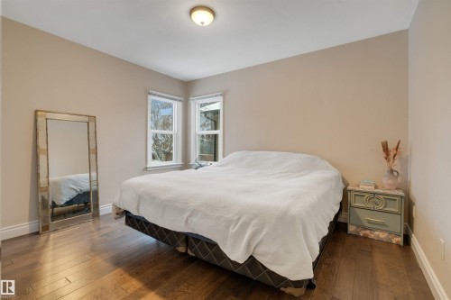10466 148 Street, Edmonton, AB - Indoor Photo Showing Bedroom