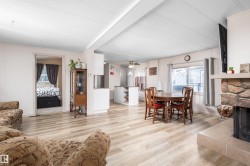 1706 West Oak Close  Edmonton, AB T5S 1T6