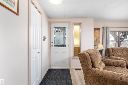 1706 West Oak Close, Edmonton, AB - Indoor Photo Showing Other Room