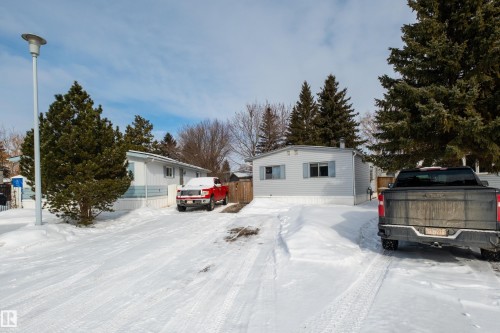 1706 West Oak Close, Edmonton, AB - Outdoor