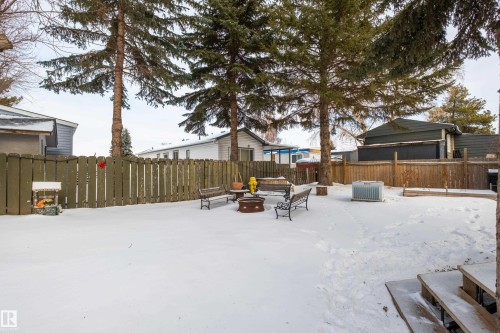 1706 West Oak Close, Edmonton, AB - Outdoor