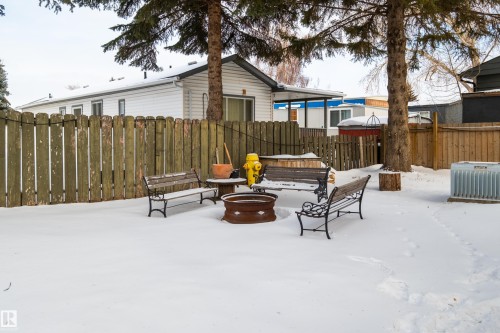1706 West Oak Close, Edmonton, AB - Outdoor