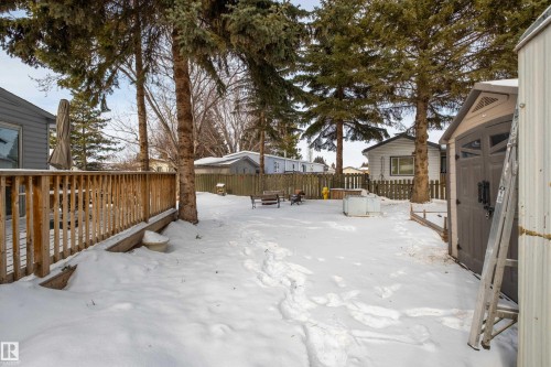 1706 West Oak Close, Edmonton, AB - Outdoor