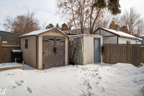 1706 West Oak Close, Edmonton, AB - Outdoor With Exterior