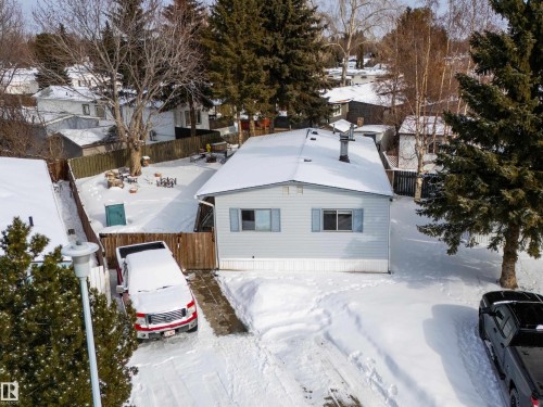 1706 West Oak Close, Edmonton, AB - Outdoor