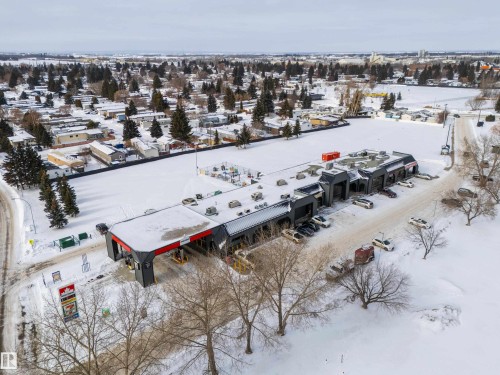 1706 West Oak Close, Edmonton, AB - Outdoor With View