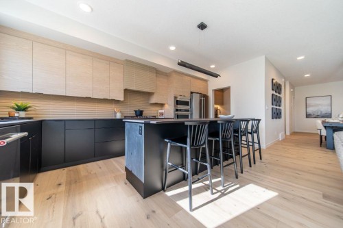 52 Rhea Crescent, St. Albert, AB - Indoor Photo Showing Kitchen With Upgraded Kitchen