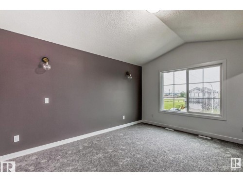 1703 152 Avenue, Edmonton, AB - Indoor Photo Showing Other Room