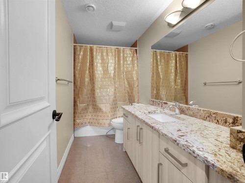 2019 Cameron Ravine Way, Edmonton, AB - Indoor Photo Showing Bathroom