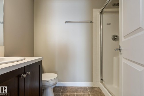 204 3715 Whitelaw Lane, Edmonton, AB - Indoor Photo Showing Bathroom