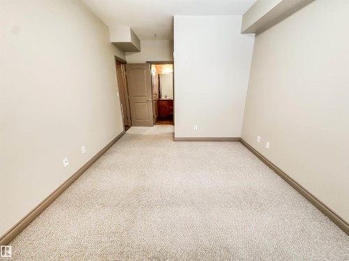121 10121 80 Avenue, Edmonton, AB - Indoor Photo Showing Other Room