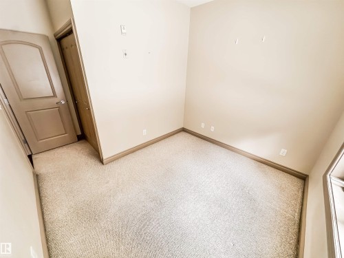 121 10121 80 Avenue, Edmonton, AB - Indoor Photo Showing Other Room