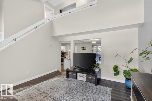 635 Millbourne Road E, Edmonton, AB - Indoor Photo Showing Other Room